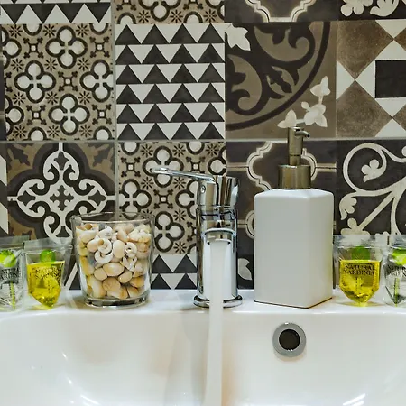 Konukevi Onda Marina Cagliari